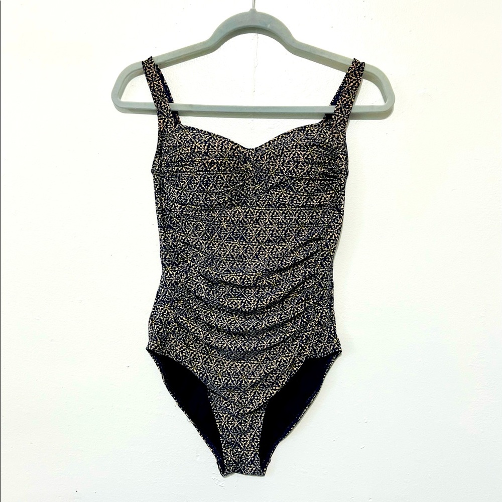 swimsuit size 6 by NIPTUCK SWIM multi fit cup